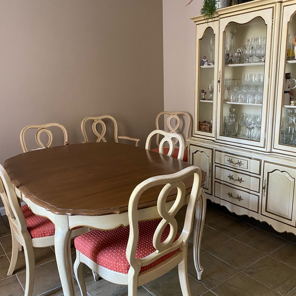 Vintage Dining Set (French Prevention)